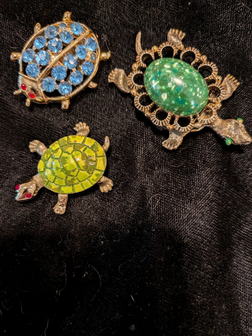 Lot Of 3 Broaches 2 Turtle & Ladybug